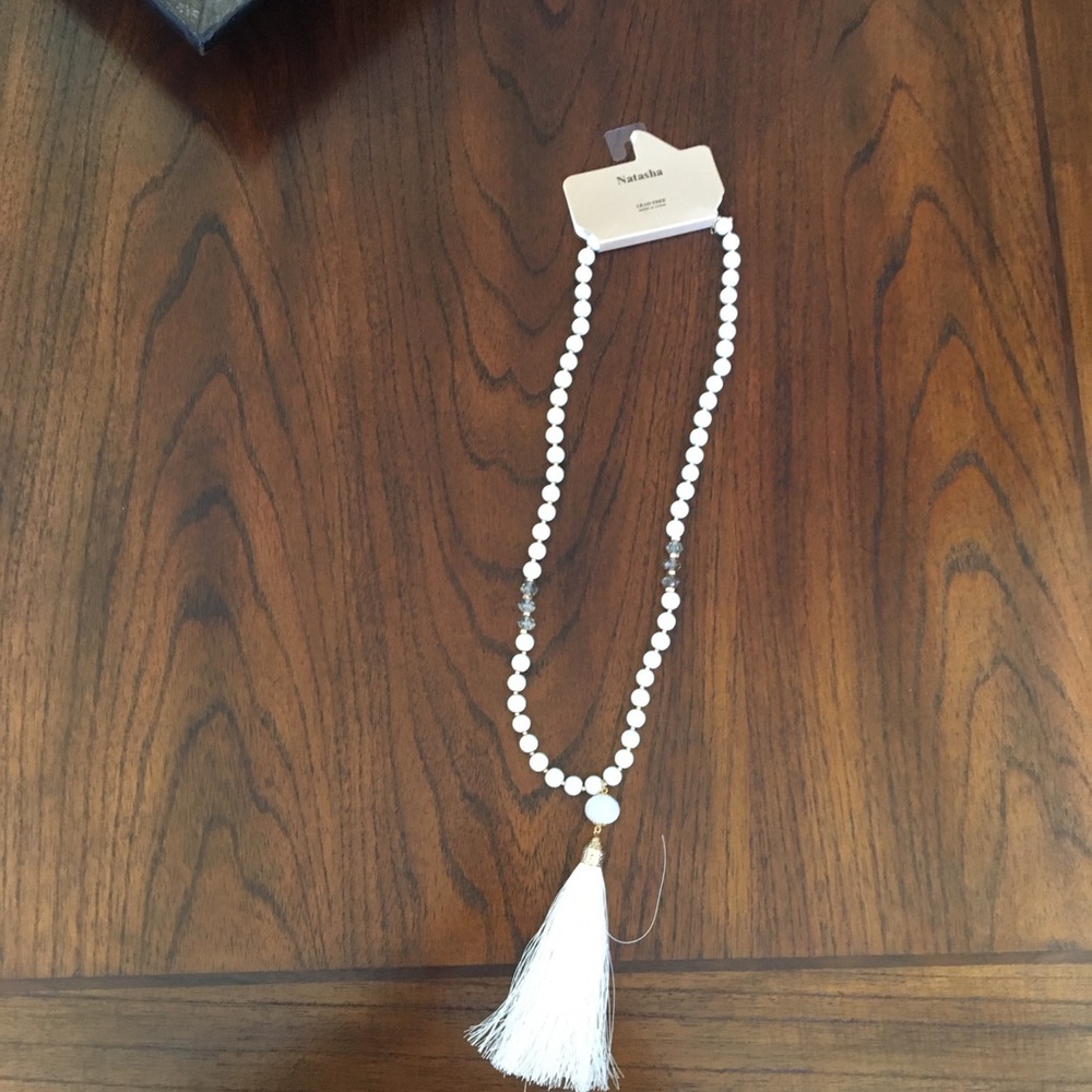 Necklace with fringe